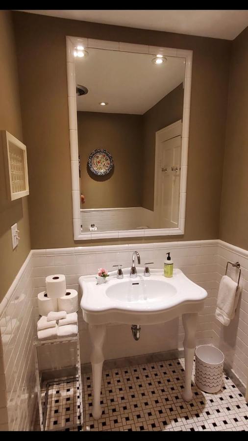 Niagara-on-the-Lake Dot'S Landing Garden Room المظهر الخارجي الصورة